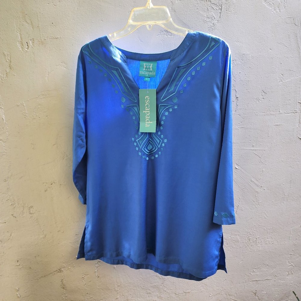 NWT Escapada Cornflower Blue with Ocean Blue Embroidery Tunic Finley Top Shirt